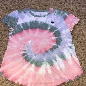 Tie dye abercrombie shirt sleeve shirt!